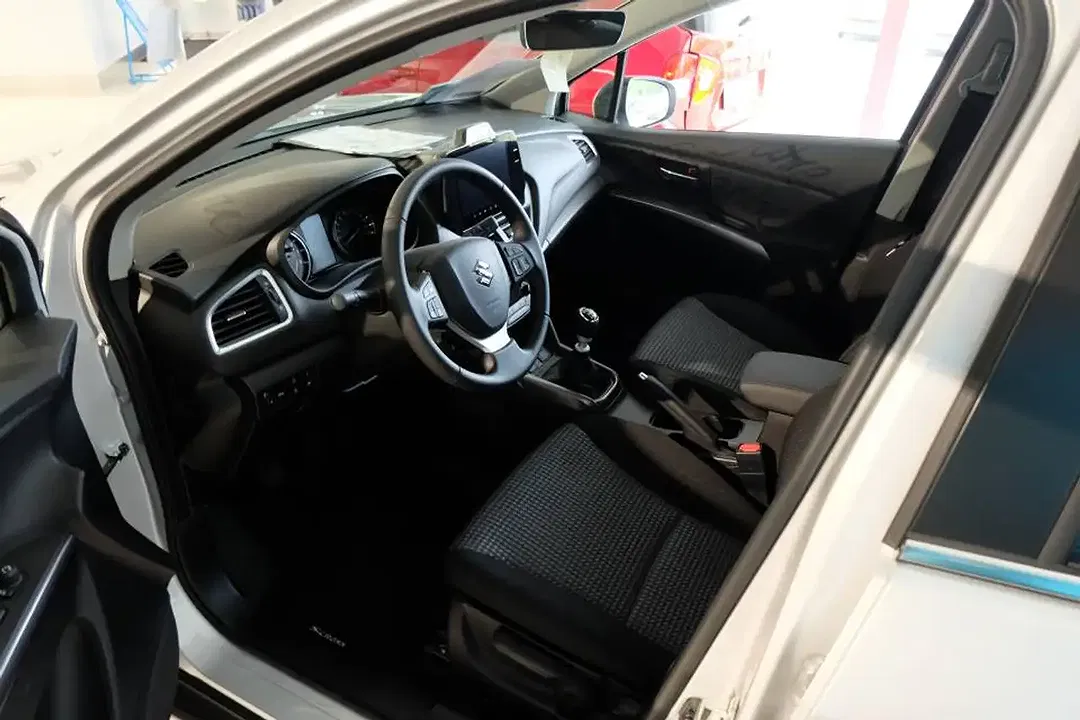 Suzuki SX4 S-Cross - Thumbnail 7