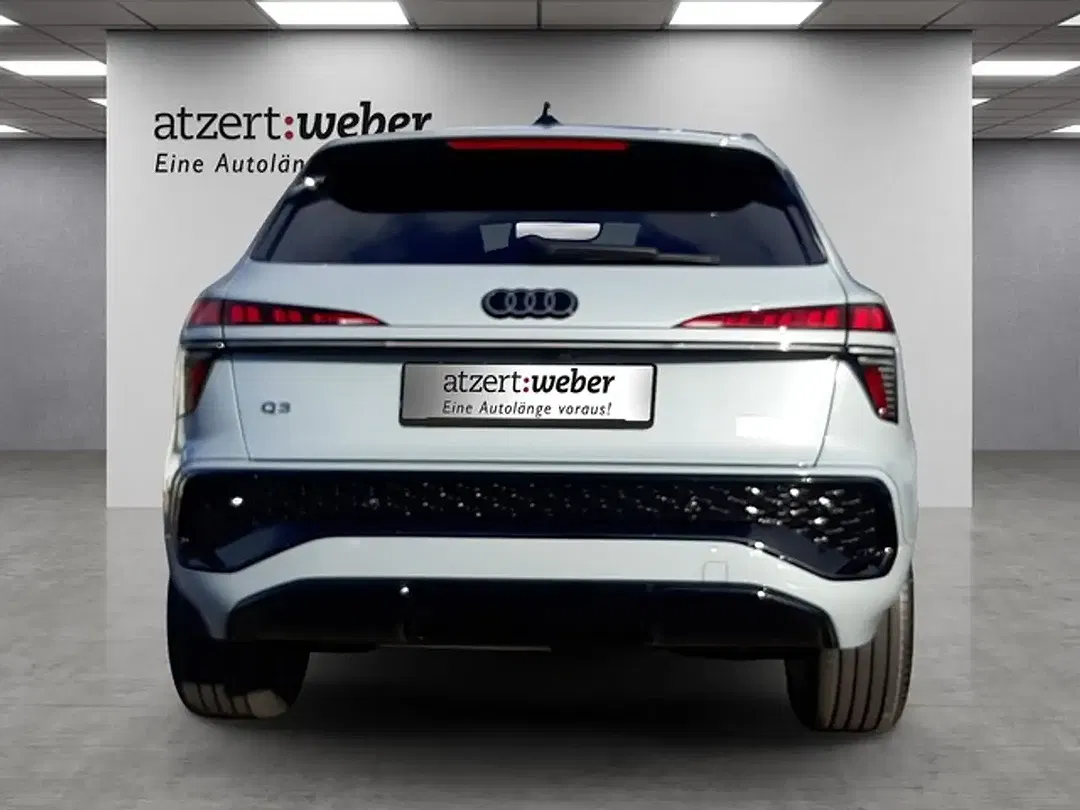 Audi Q3 - Thumbnail 5