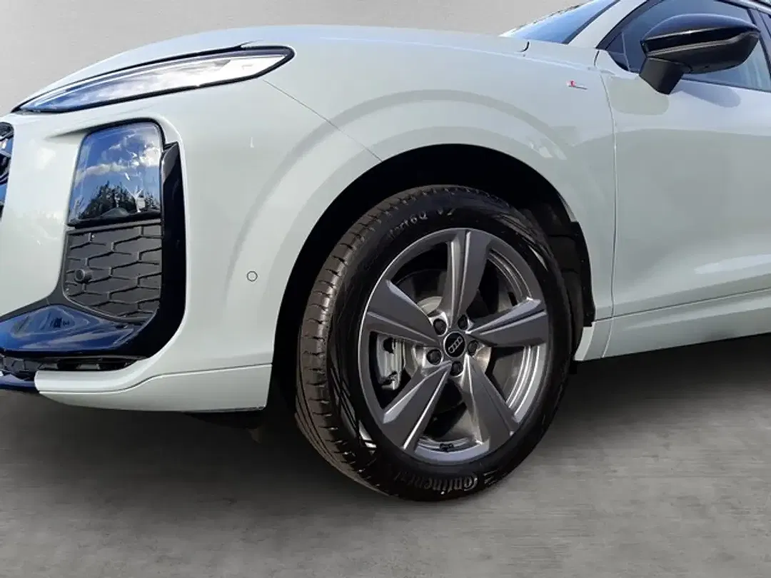 Audi Q3 - Thumbnail 6