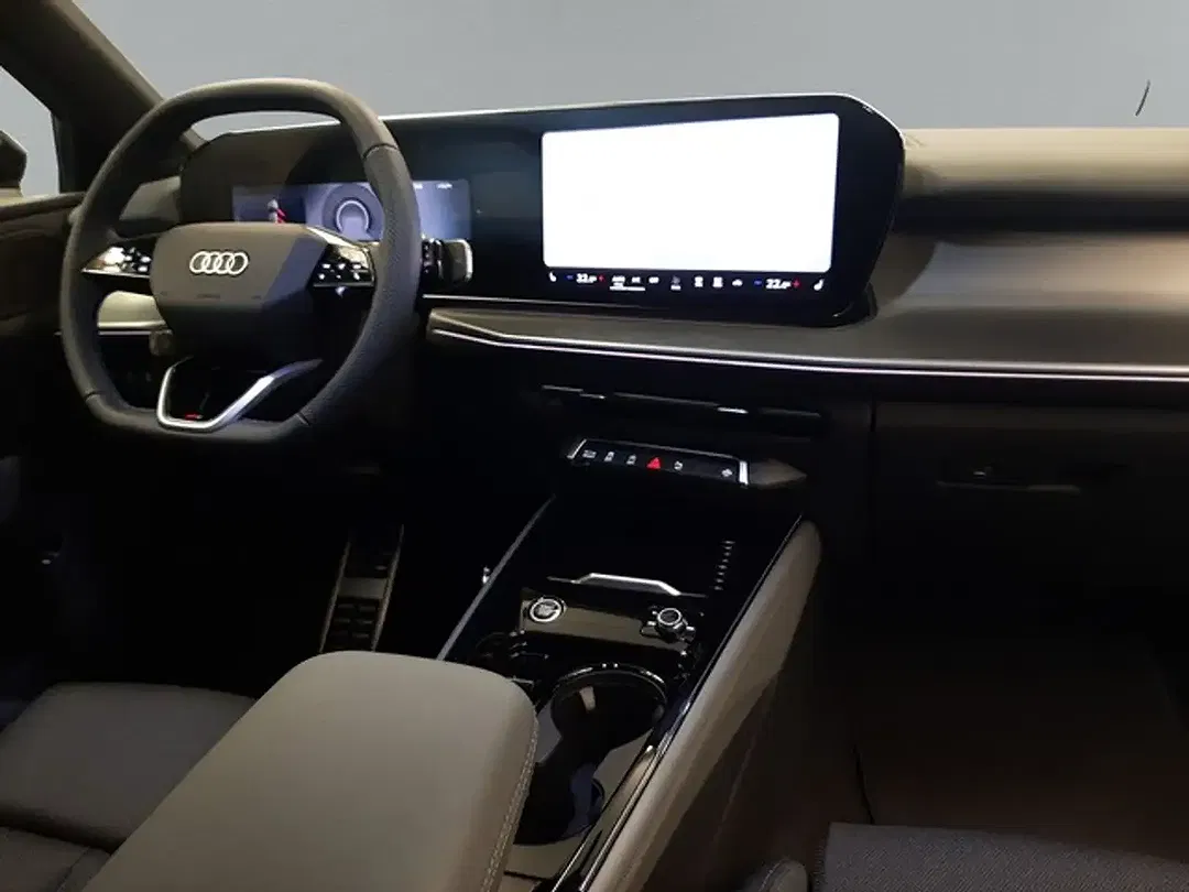 Audi Q3 - Thumbnail 9