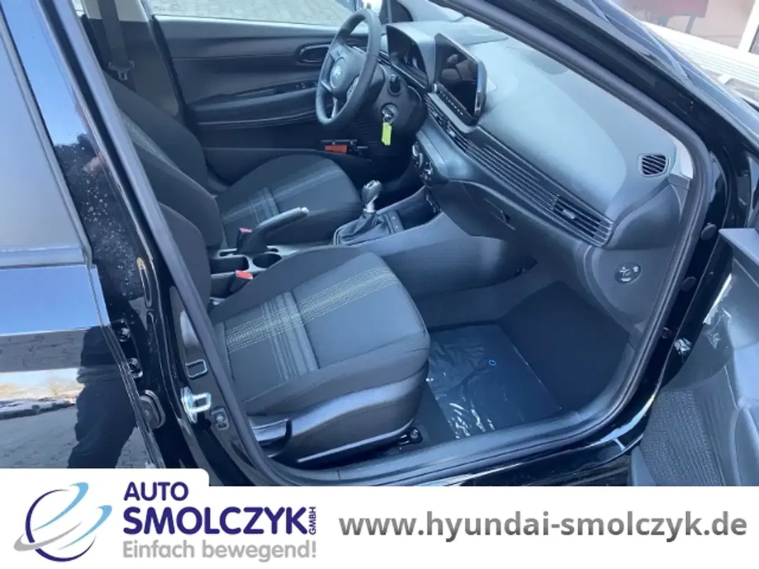 Hyundai i20 - Thumbnail 9