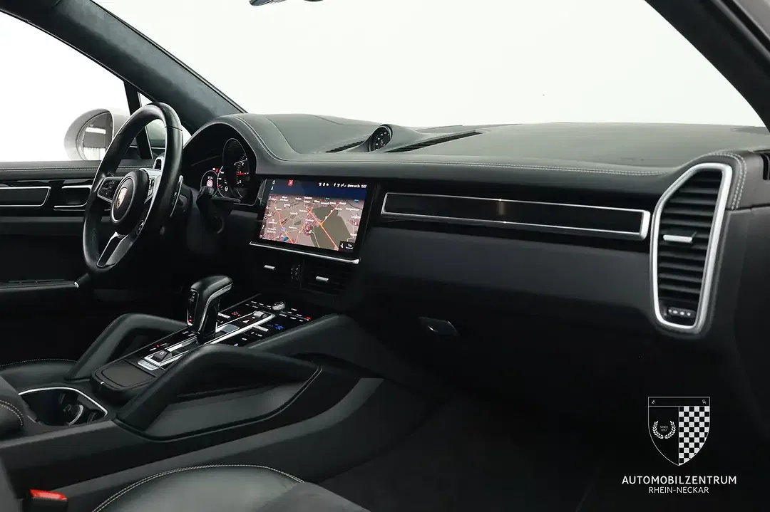 Porsche Cayenne - Thumbnail 12