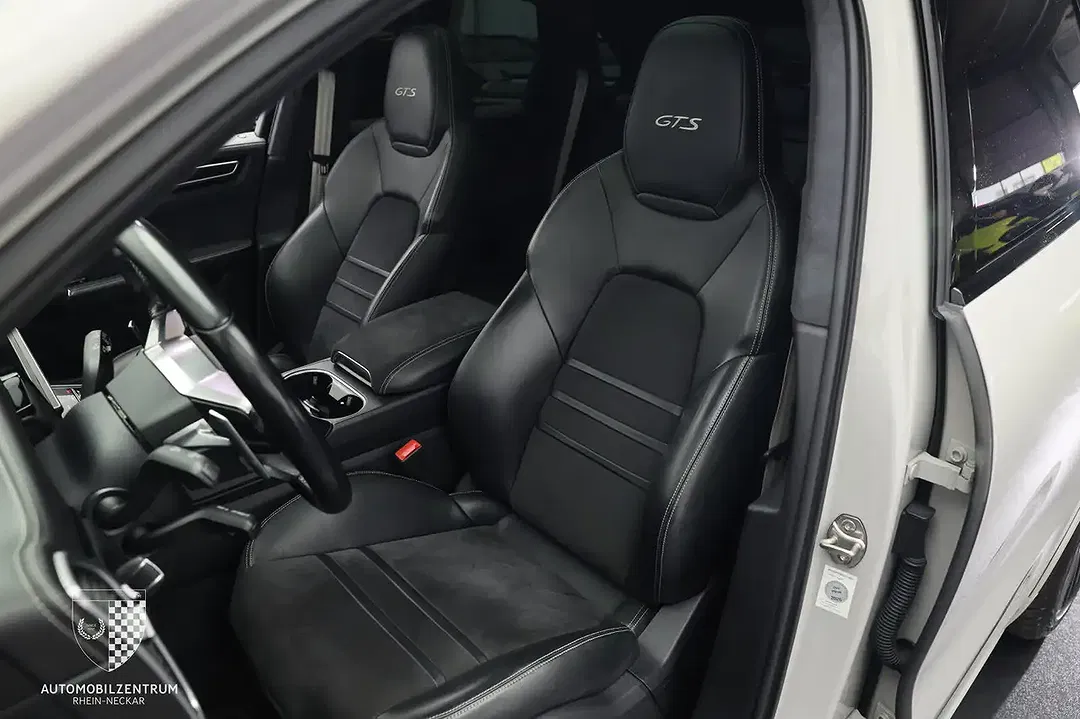 Porsche Cayenne - Thumbnail 13