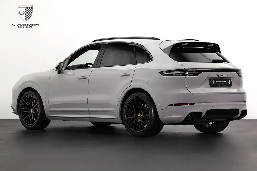 Porsche Cayenne - Thumbnail 5