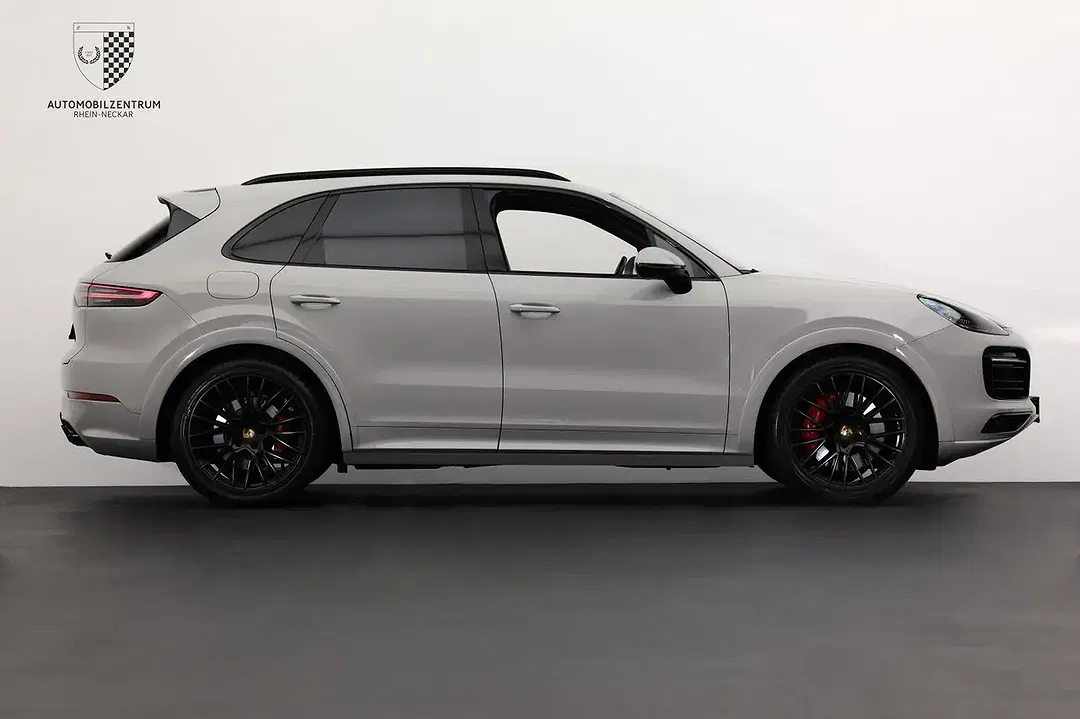 Porsche Cayenne - Thumbnail 8
