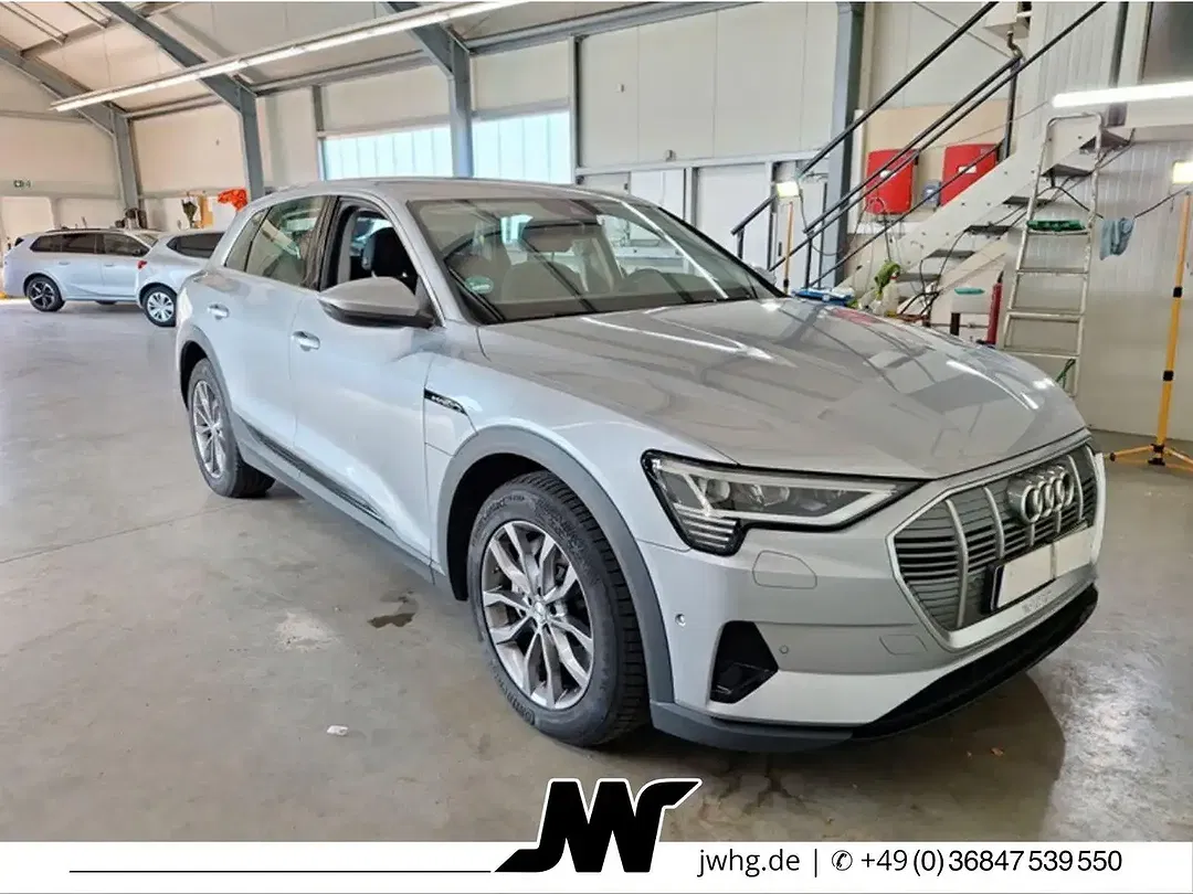 Audi e-tron - Thumbnail 2