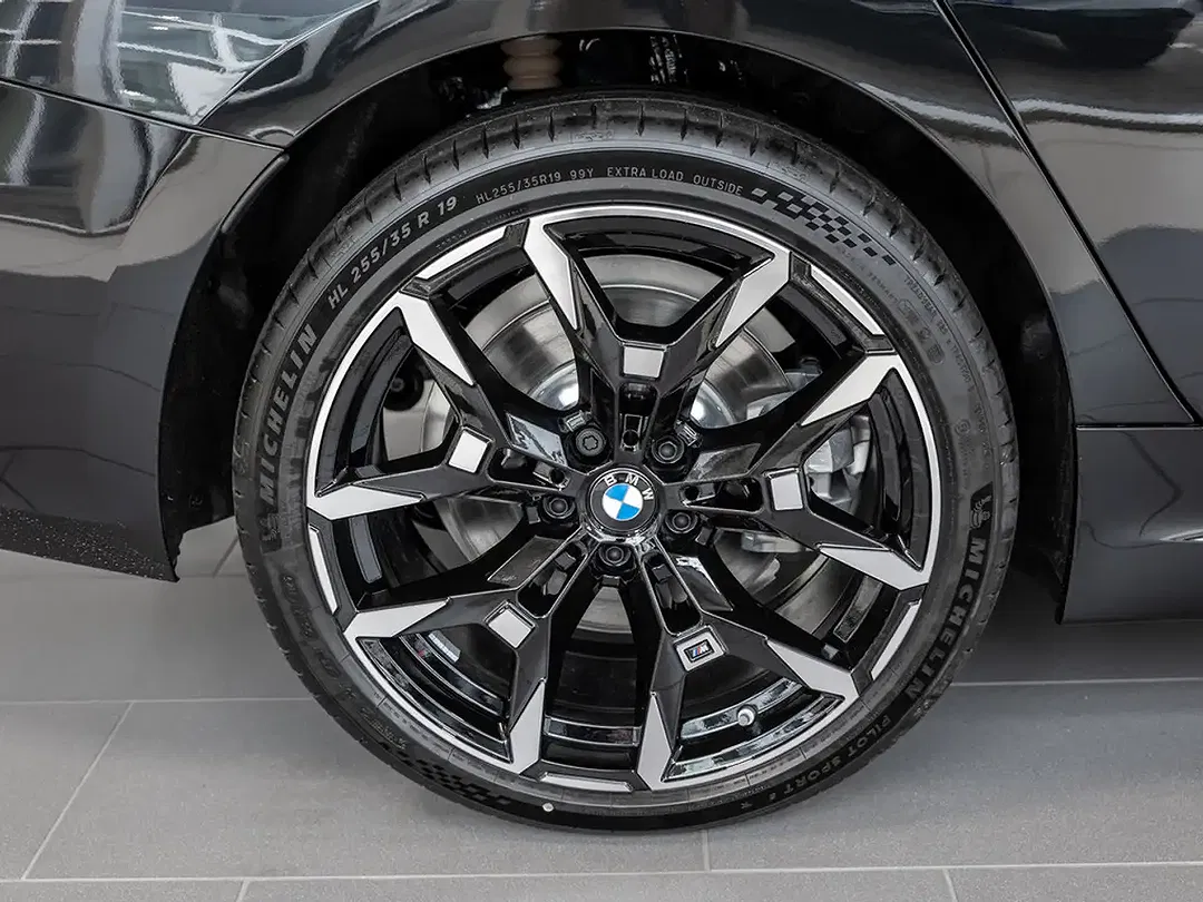 BMW 330 - Thumbnail 10