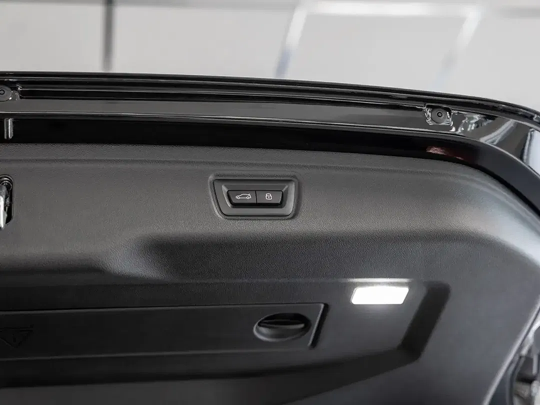 BMW 330 - Thumbnail 12