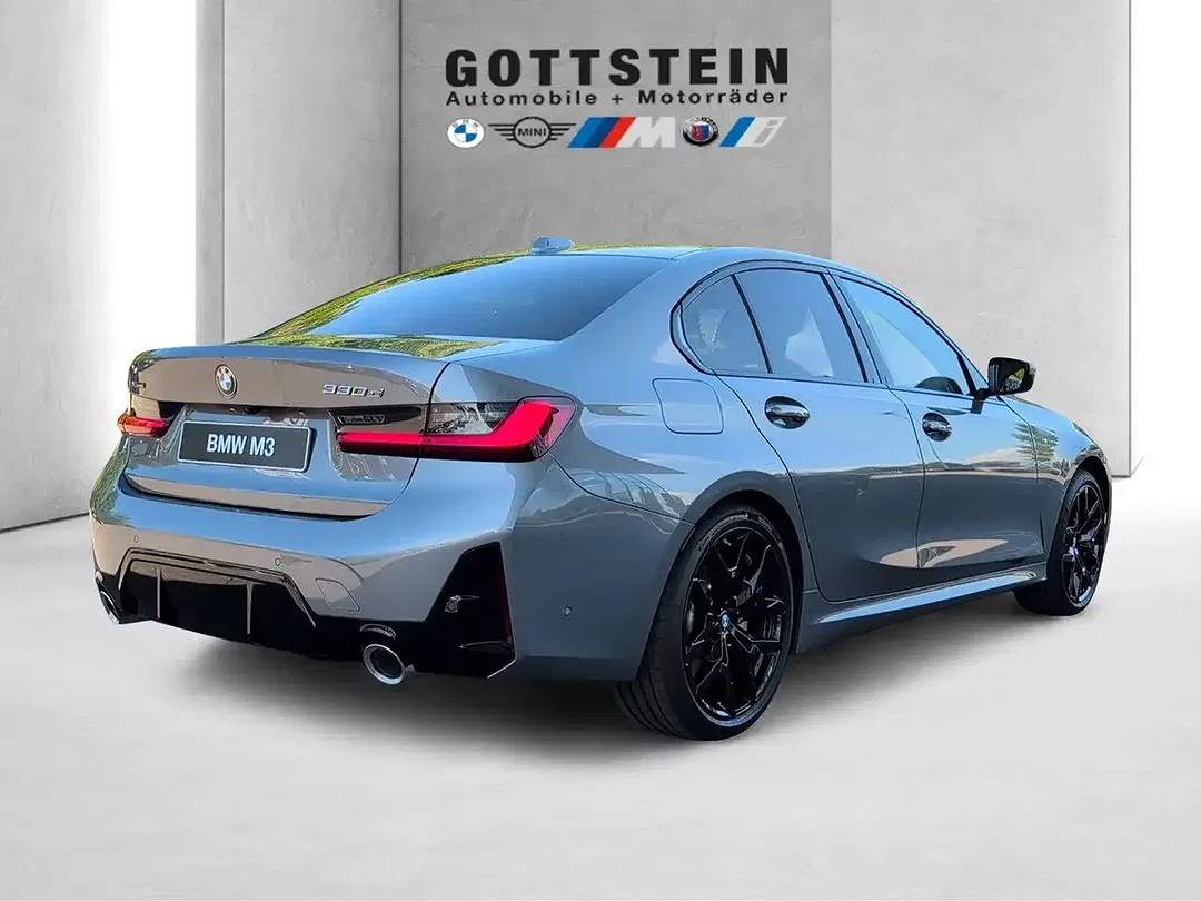 BMW 330 - Thumbnail 11