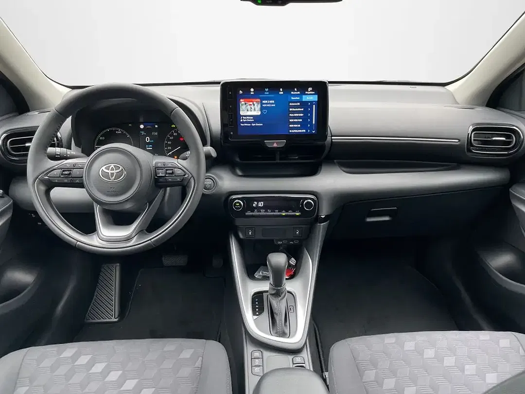 Toyota Yaris - Thumbnail 13