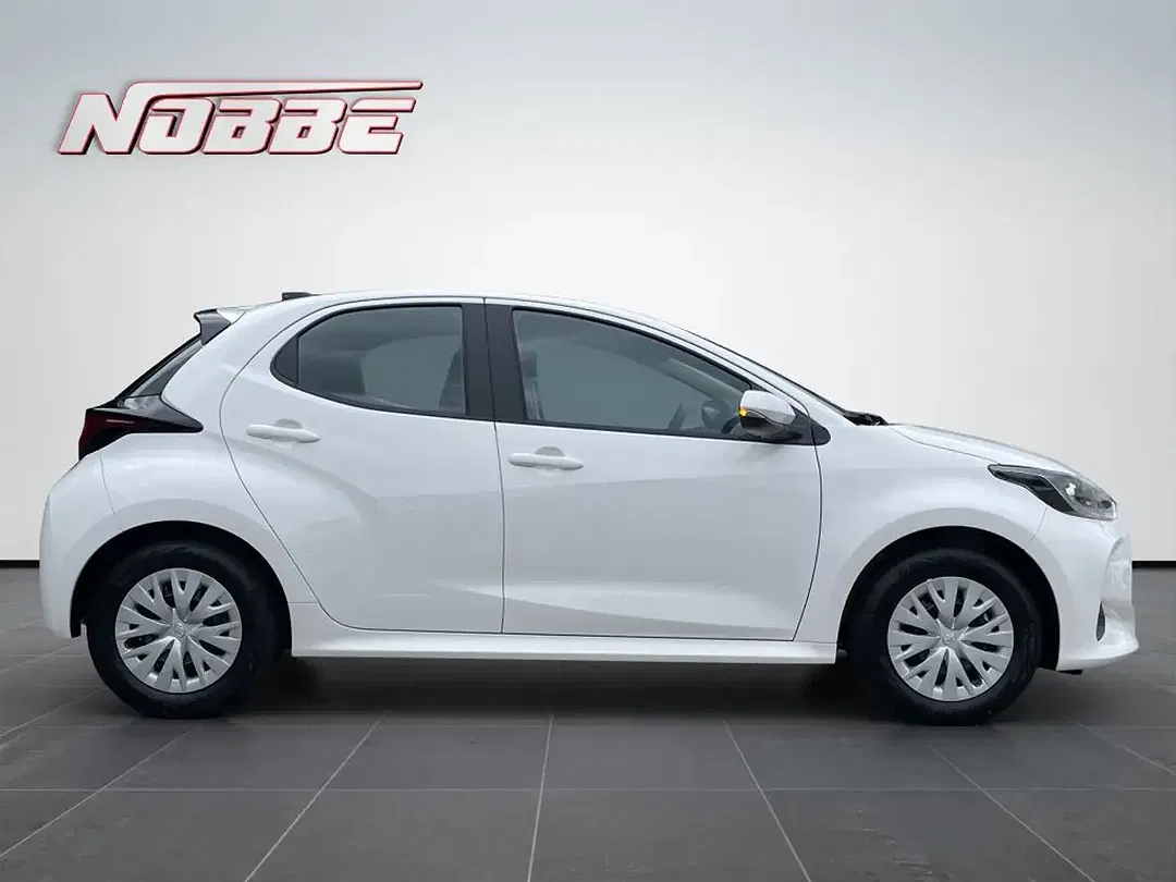 Toyota Yaris - Thumbnail 6