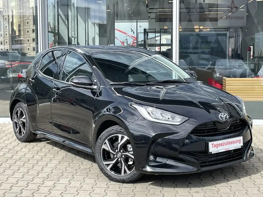 Toyota Yaris - Thumbnail 2