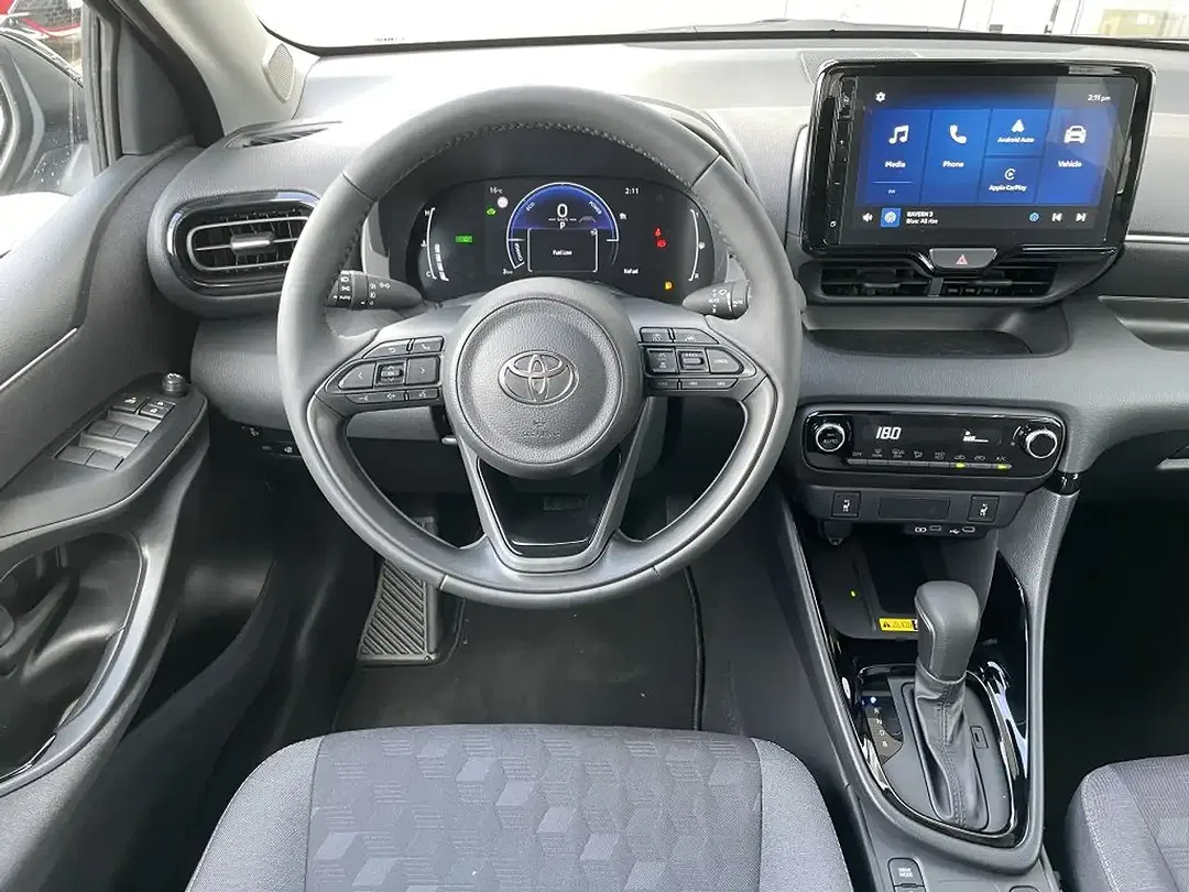 Toyota Yaris - Thumbnail 8
