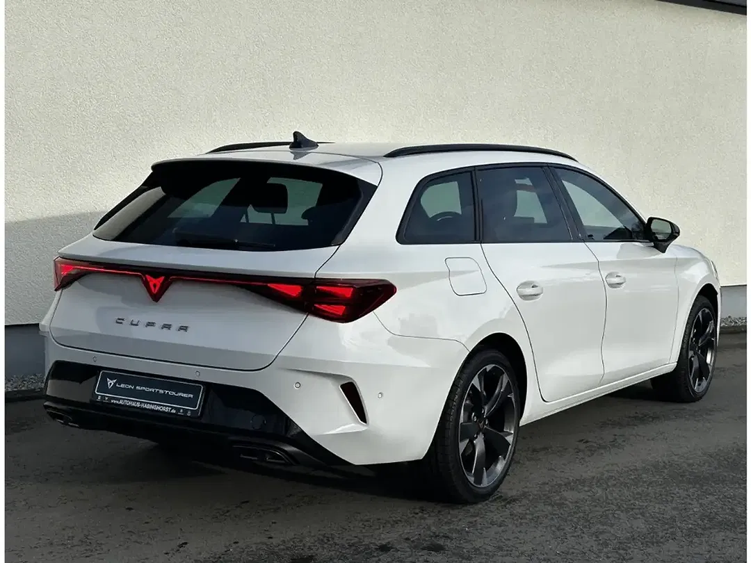 CUPRA Leon - Thumbnail 2