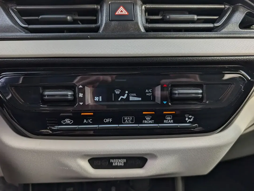 Suzuki Swift - Thumbnail 10