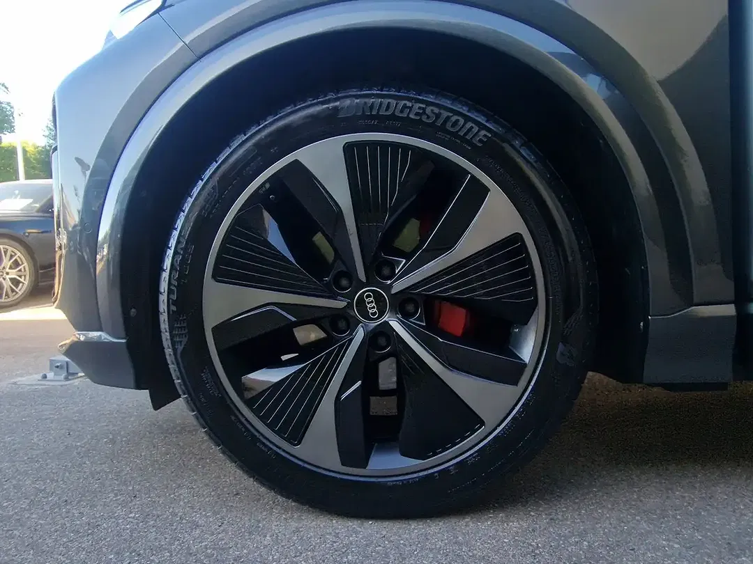 Audi Q6 e-tron - Thumbnail 12