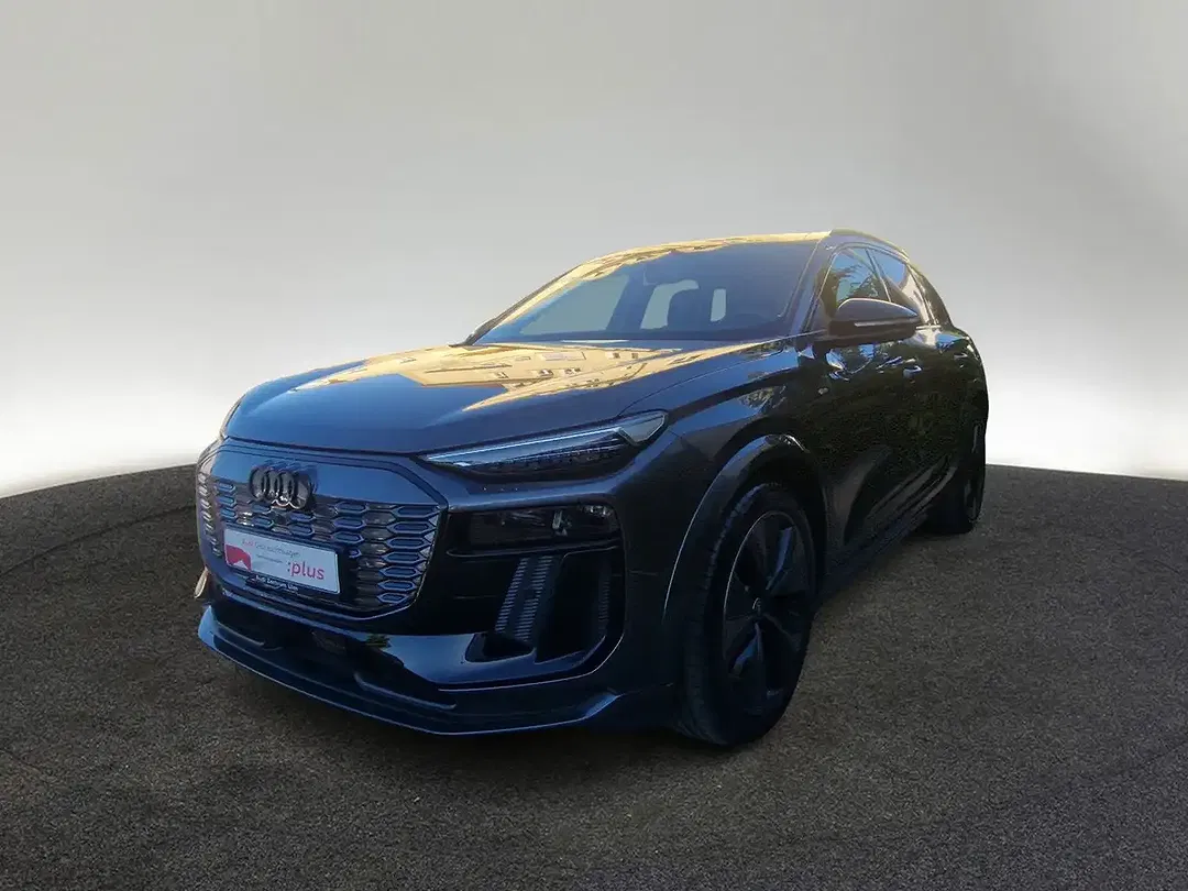 Audi Q6 e-tron - Thumbnail 2