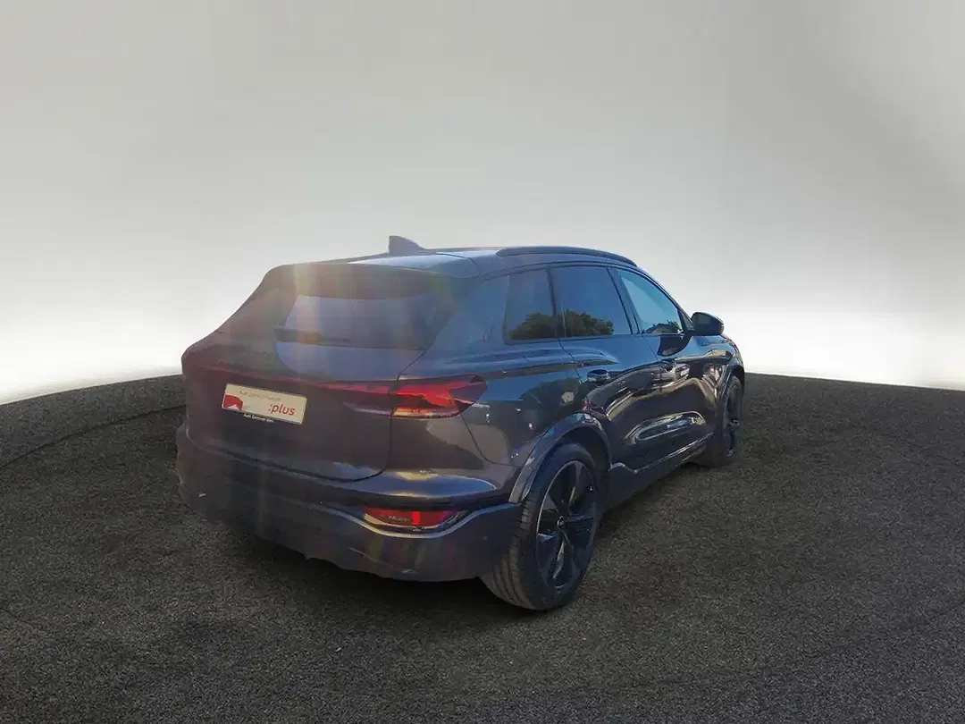 Audi Q6 e-tron - Thumbnail 4