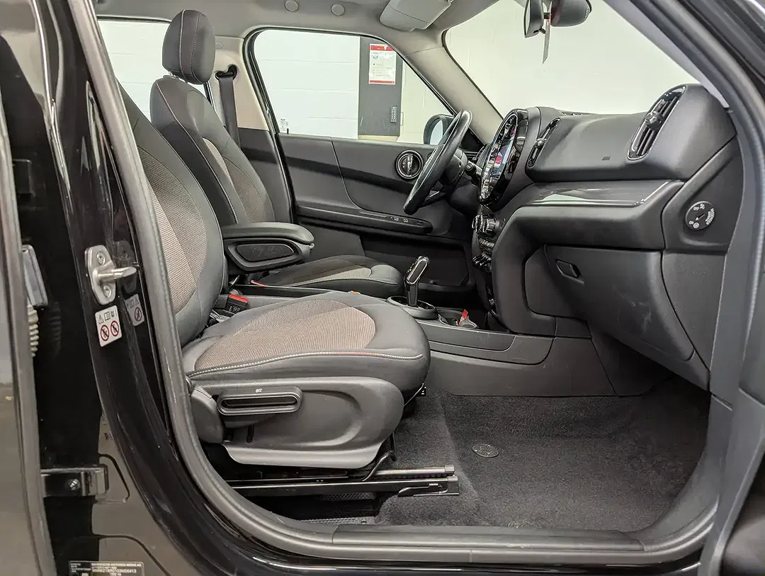 MINI Cooper Countryman - Thumbnail 5