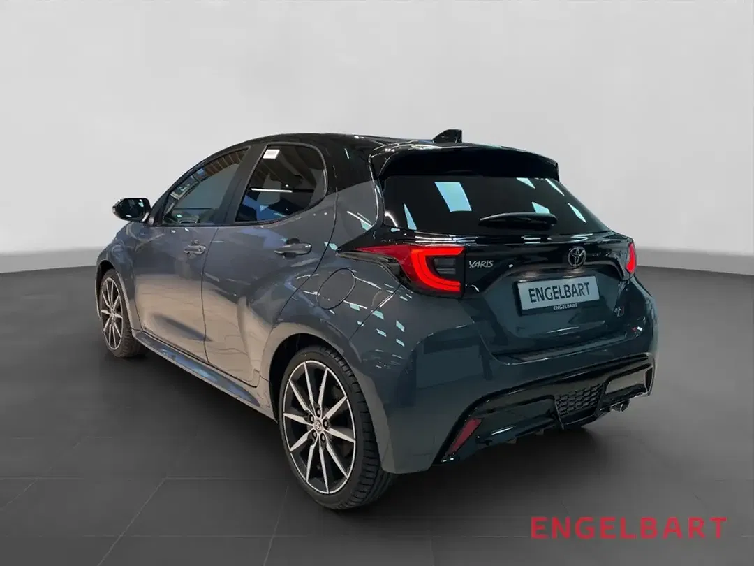 Toyota Yaris - Thumbnail 2
