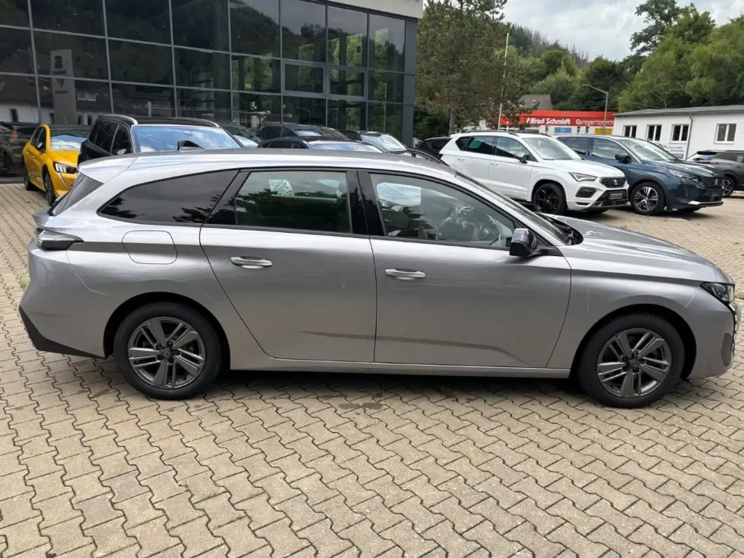 Peugeot 308 - Thumbnail 6
