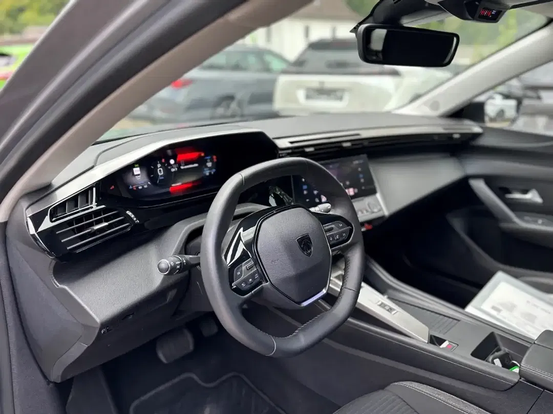 Peugeot 308 - Thumbnail 8