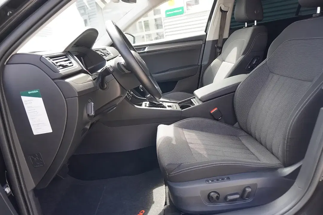 Skoda Superb - Thumbnail 9