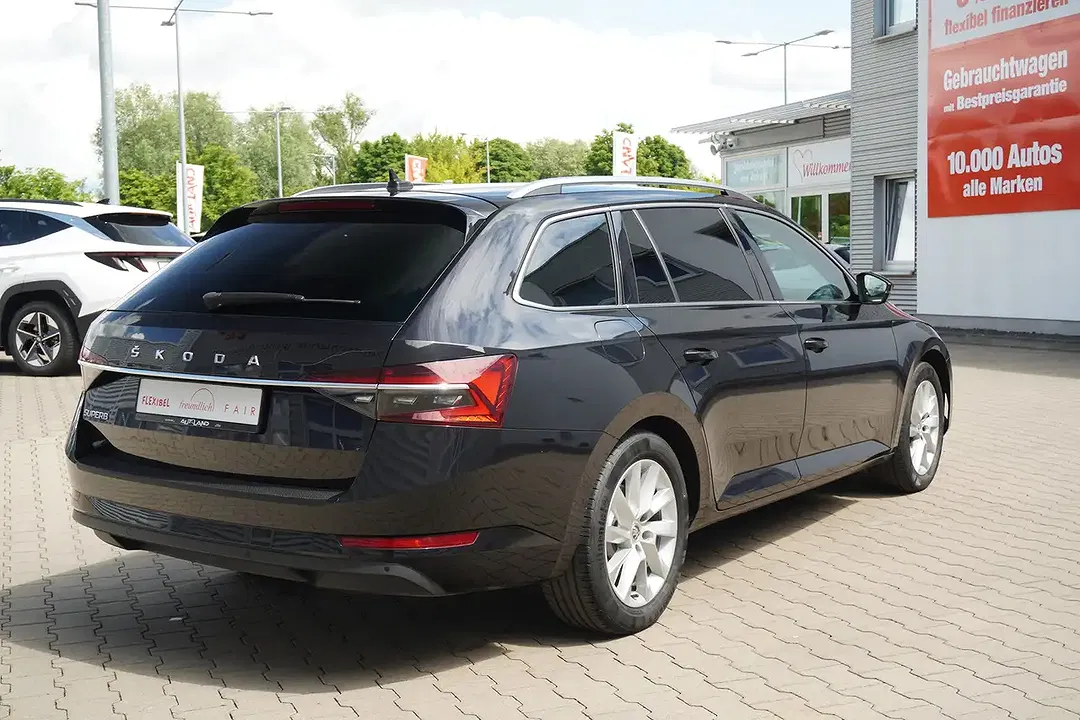 Skoda Superb - Thumbnail 5