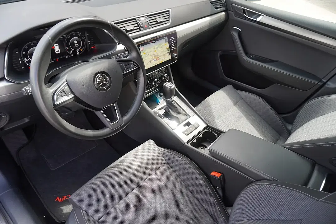 Skoda Superb - Thumbnail 8