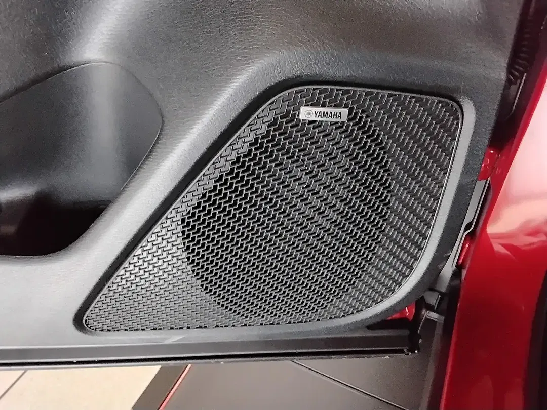 Mitsubishi Outlander - Thumbnail 12