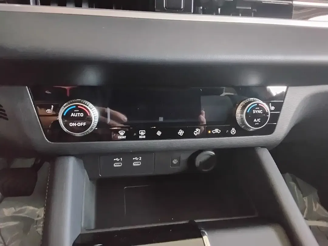 Mitsubishi Outlander - Thumbnail 8