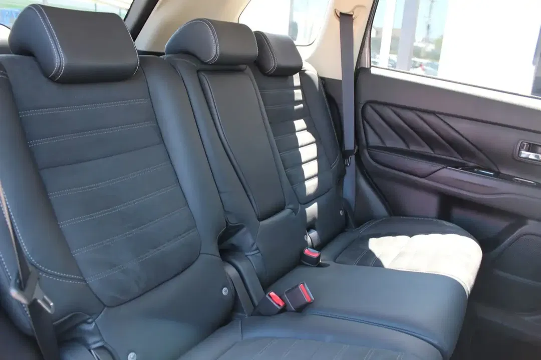 Mitsubishi Outlander - Thumbnail 13