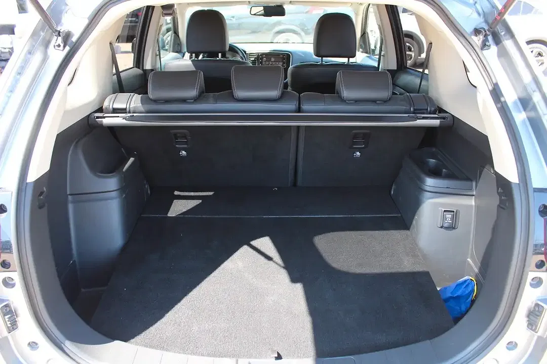 Mitsubishi Outlander - Thumbnail 14