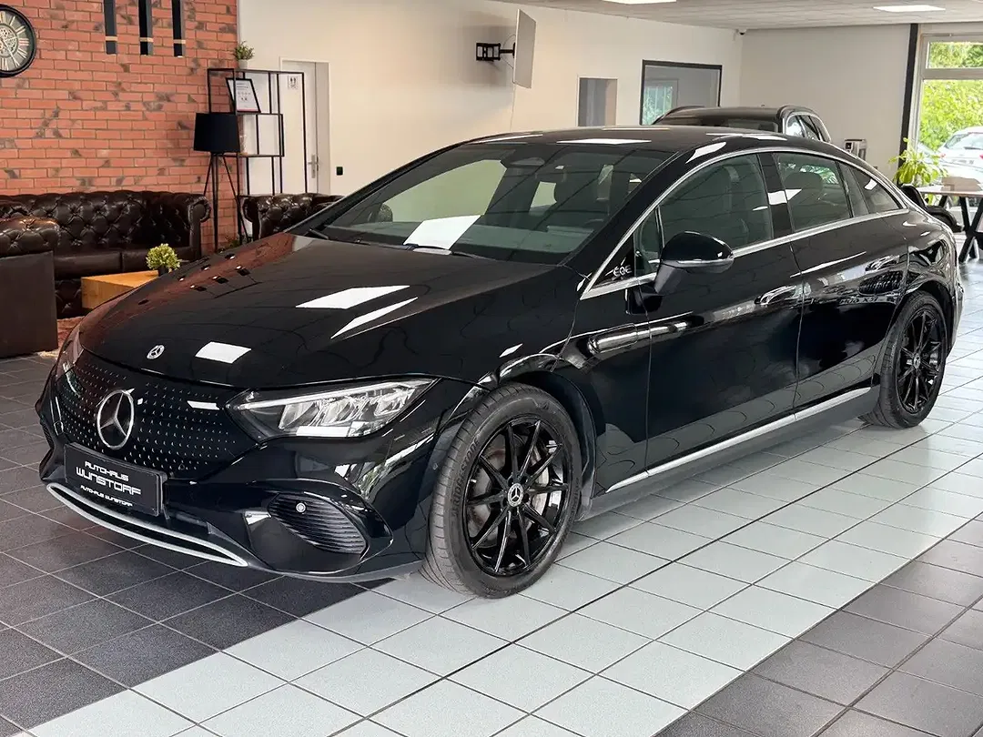 Mercedes-Benz EQE 300 MBUX
