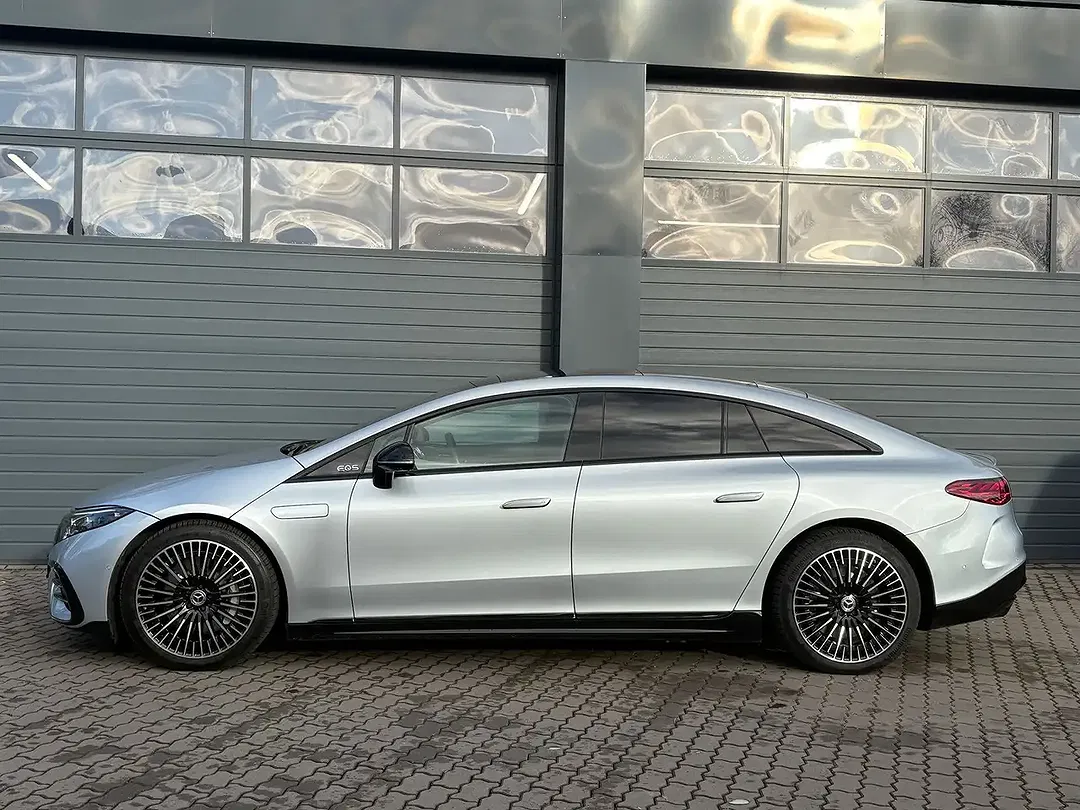 Mercedes-Benz EQS - Thumbnail 10