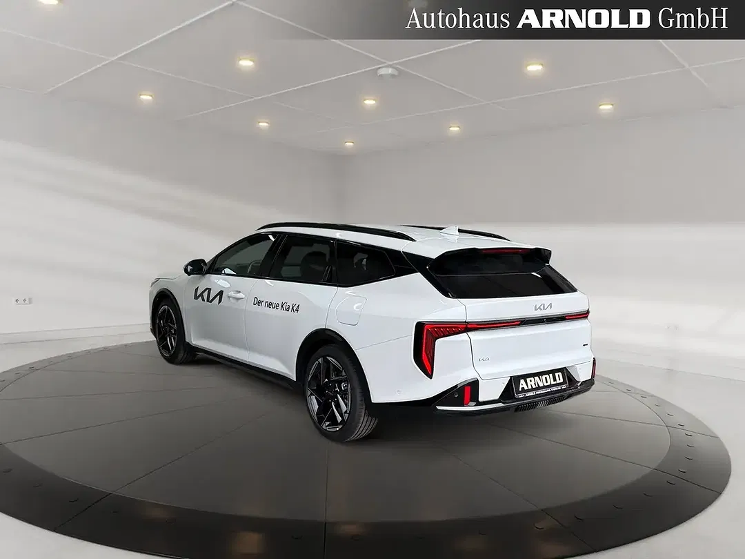 Kia K4 - Thumbnail 3