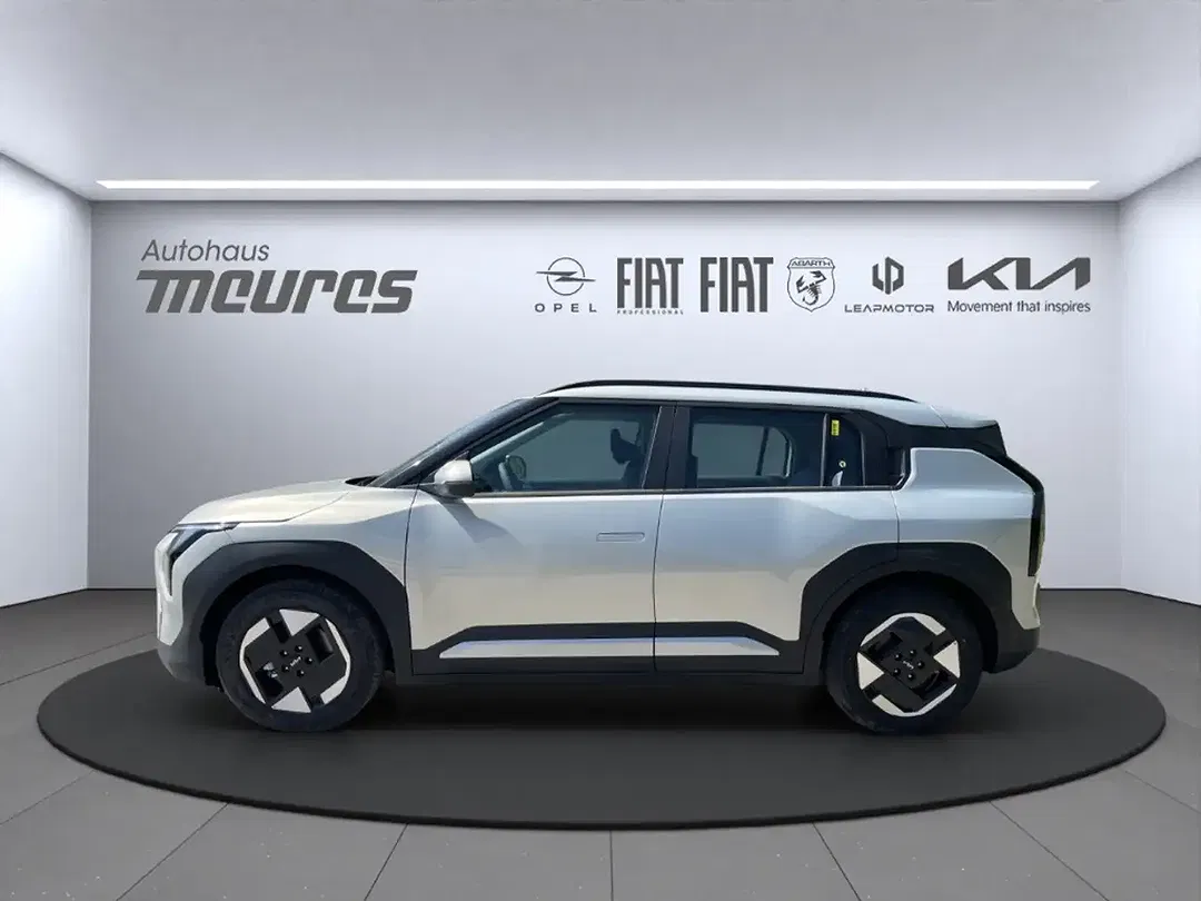 Kia EV3 - Thumbnail 2