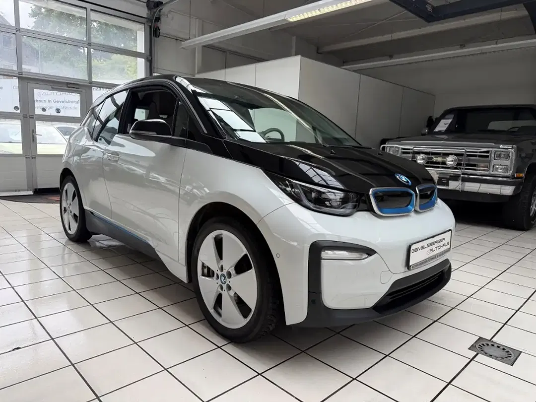 BMW i3 - Thumbnail 3