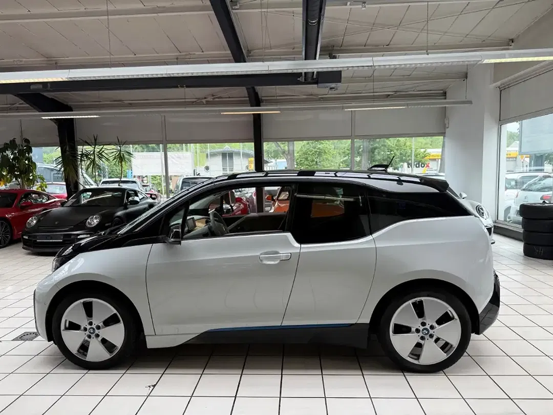 BMW i3 - Thumbnail 5