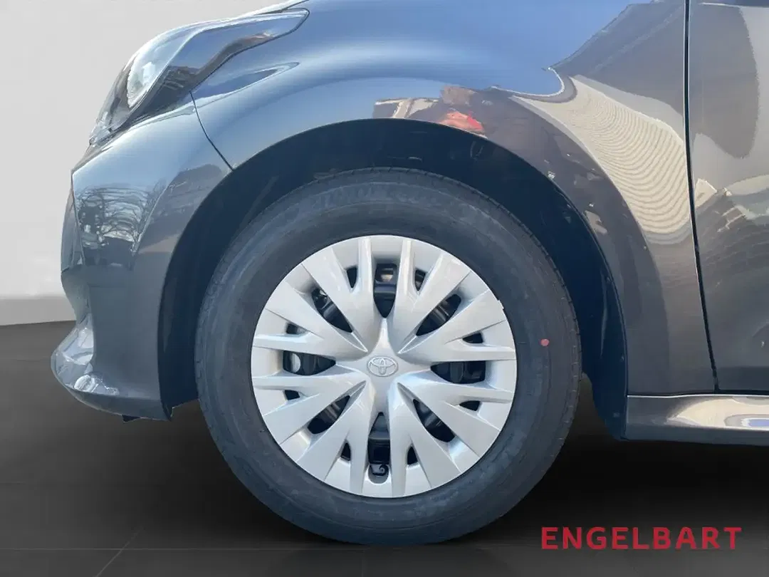 Toyota Yaris - Thumbnail 14