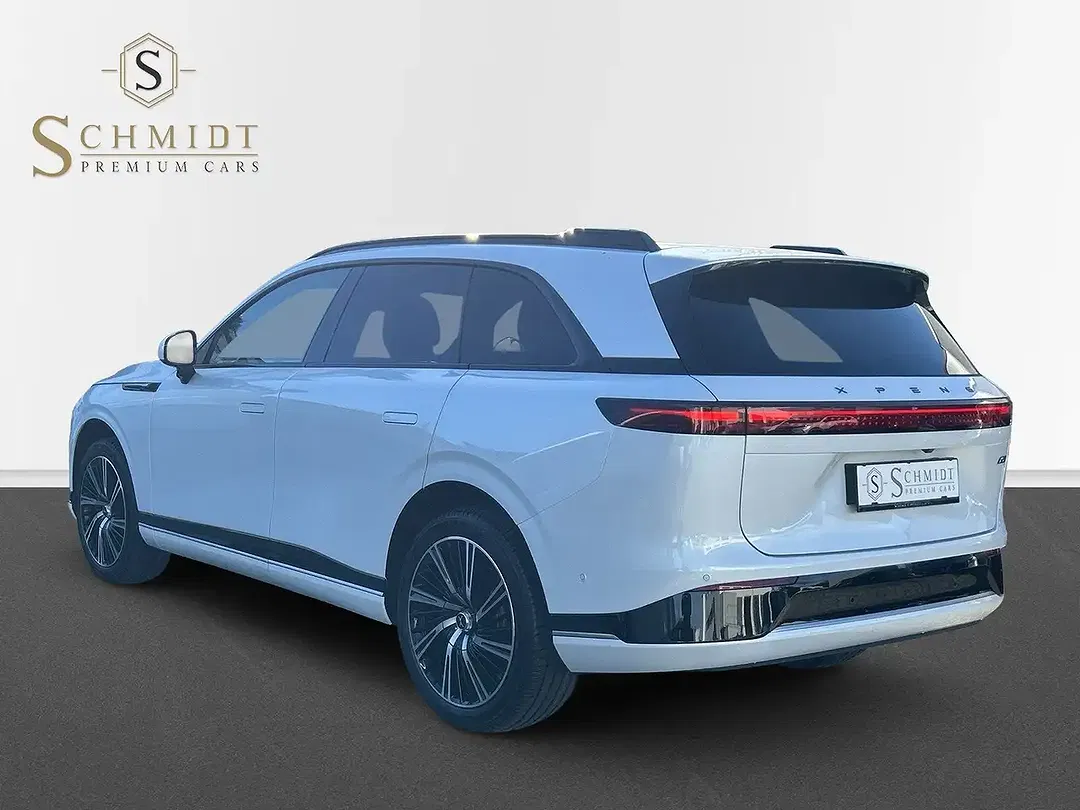 Xpeng G9 - Thumbnail 4