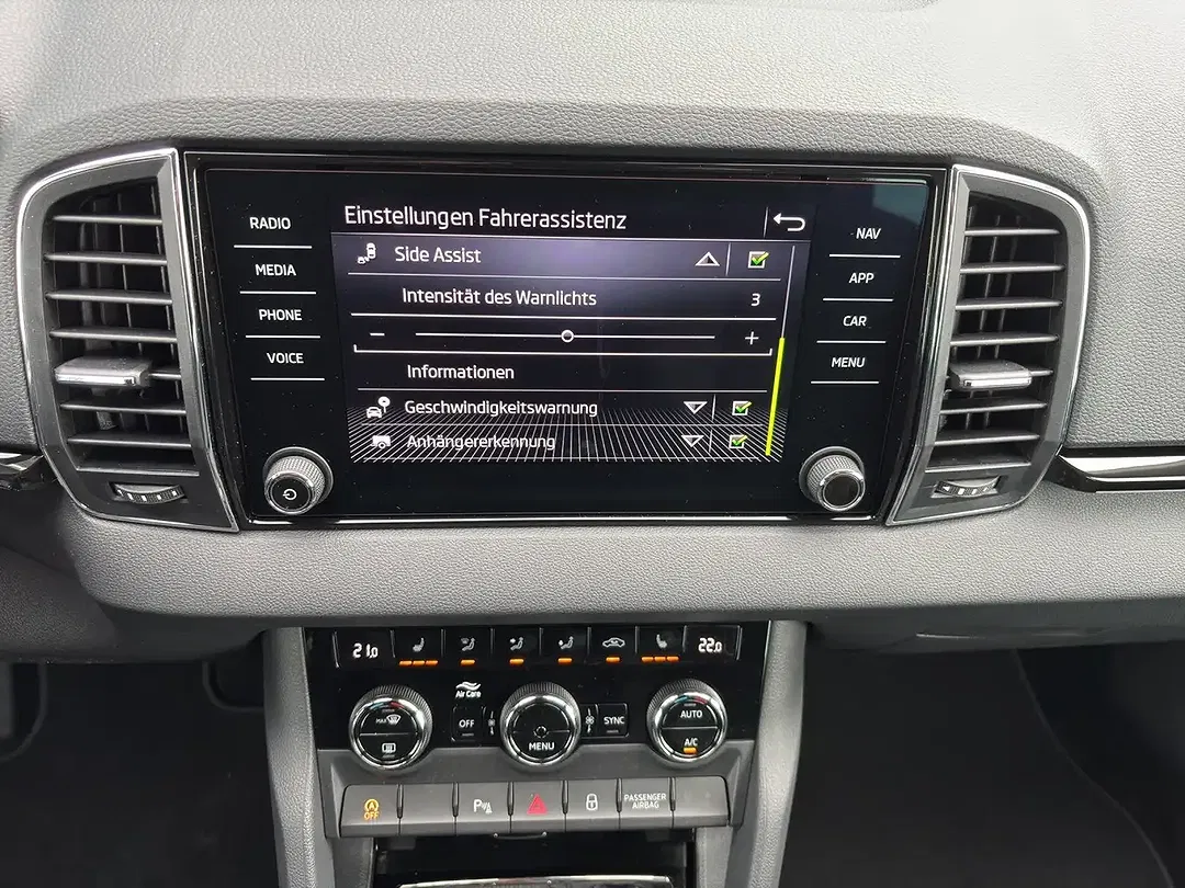 Skoda Karoq - Thumbnail 10