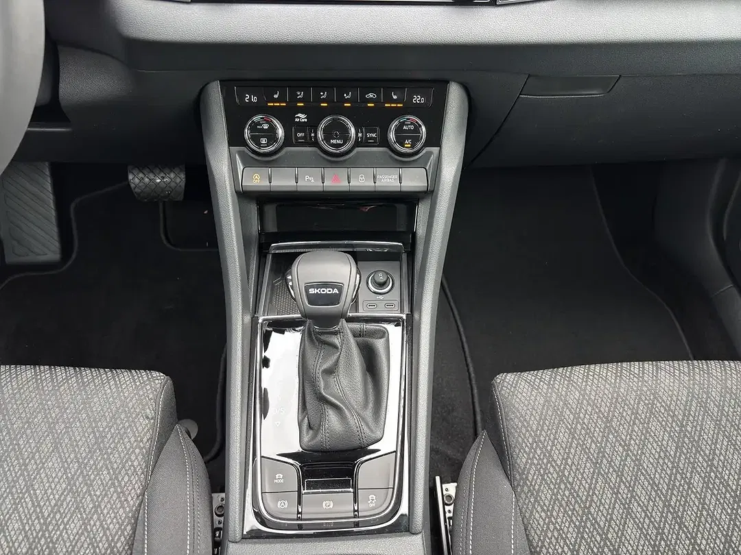 Skoda Karoq - Thumbnail 12