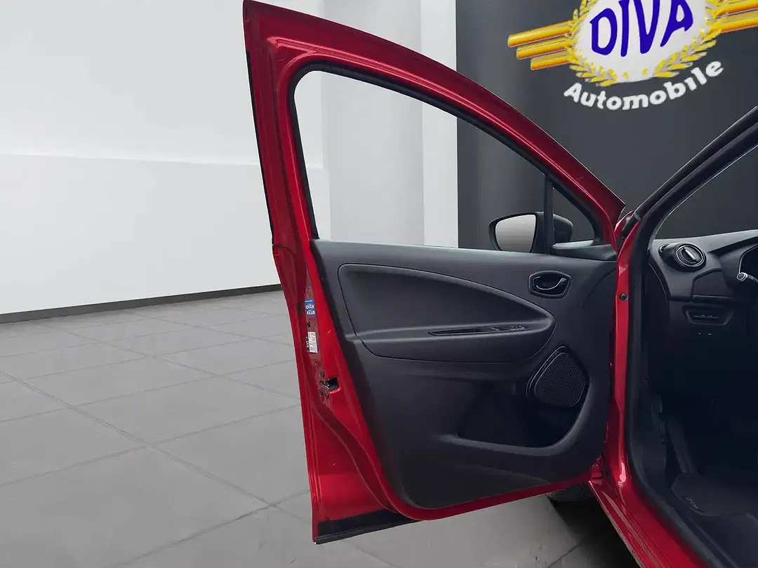Renault ZOE - Thumbnail 10