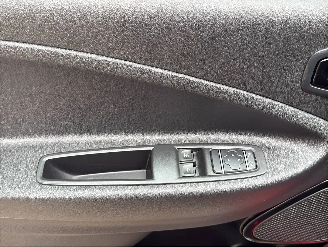 Renault ZOE - Thumbnail 11