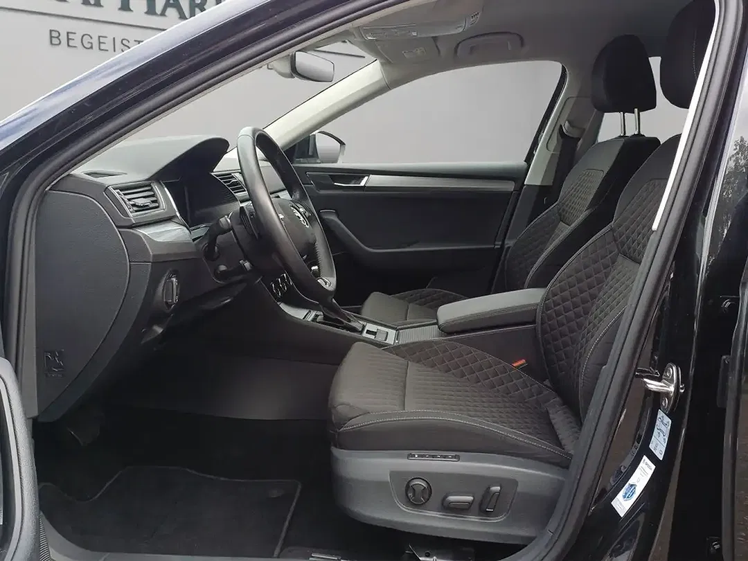 Skoda Superb - Thumbnail 10