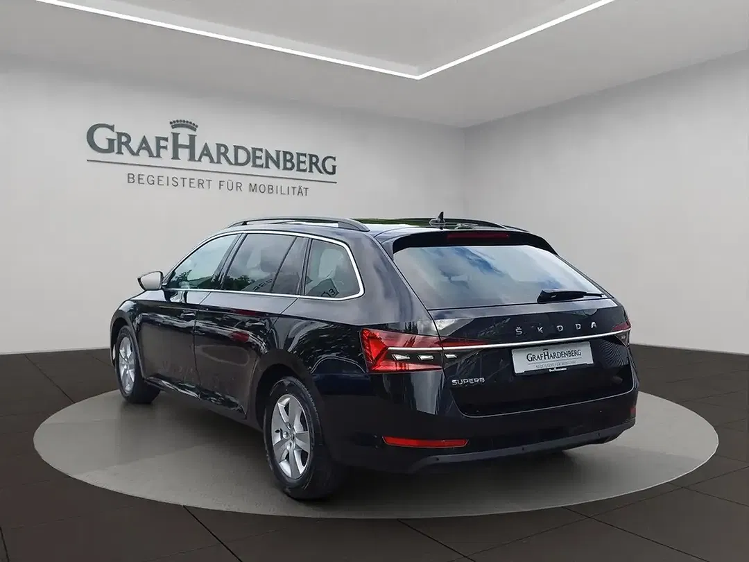 Skoda Superb - Thumbnail 3