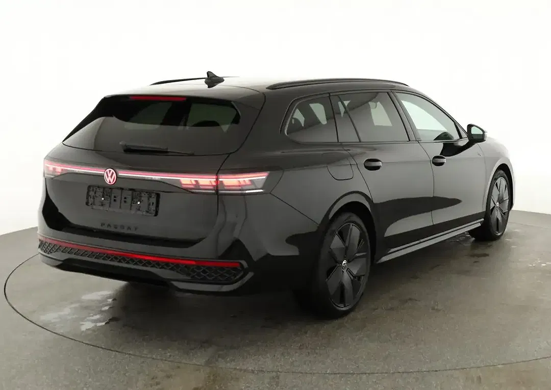 Volkswagen Passat Variant - Thumbnail 2
