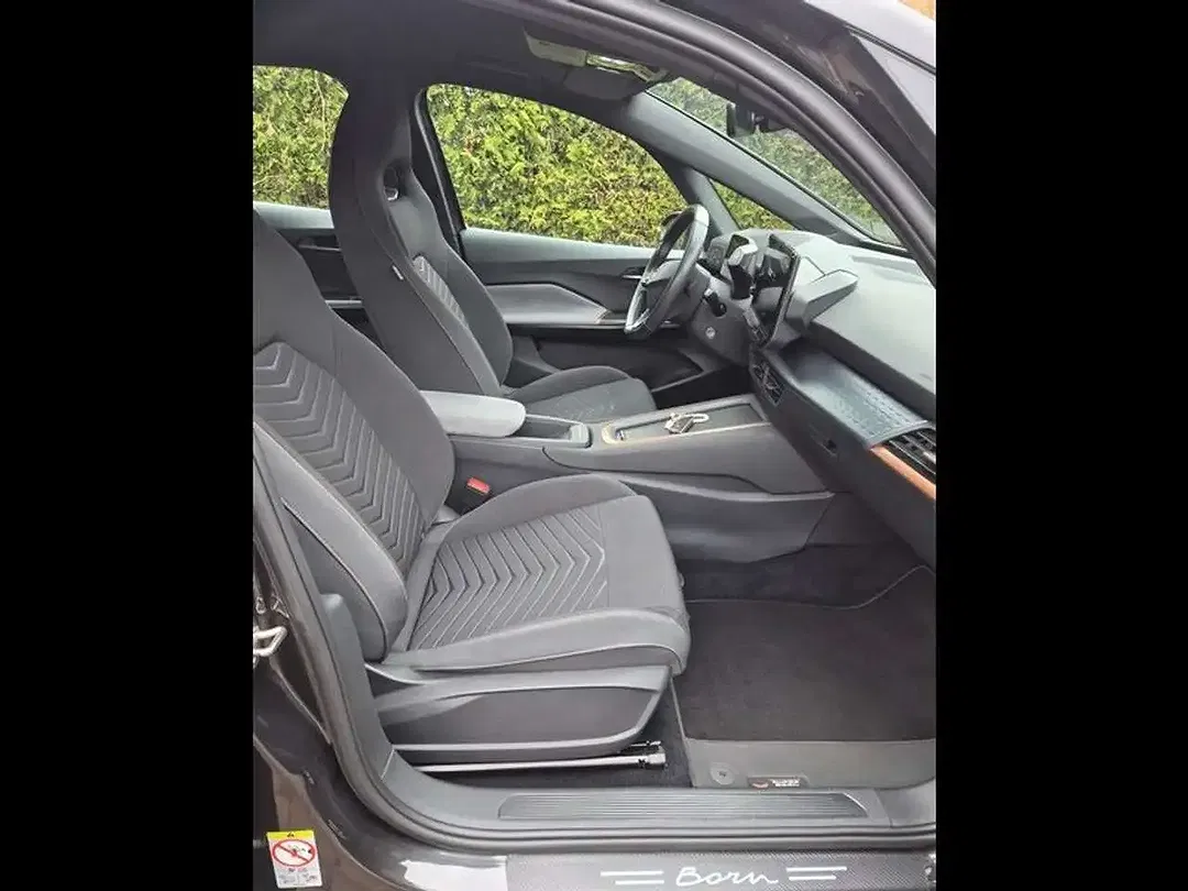 CUPRA Born - Thumbnail 10
