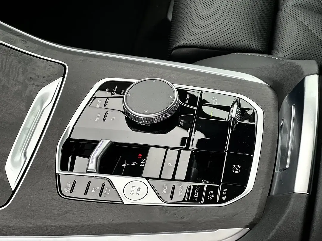BMW X5 - Thumbnail 10